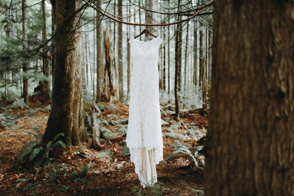 travel-inspired-wedding-in-the-woods-of-north-bend-wa-anni-graham-photography-40