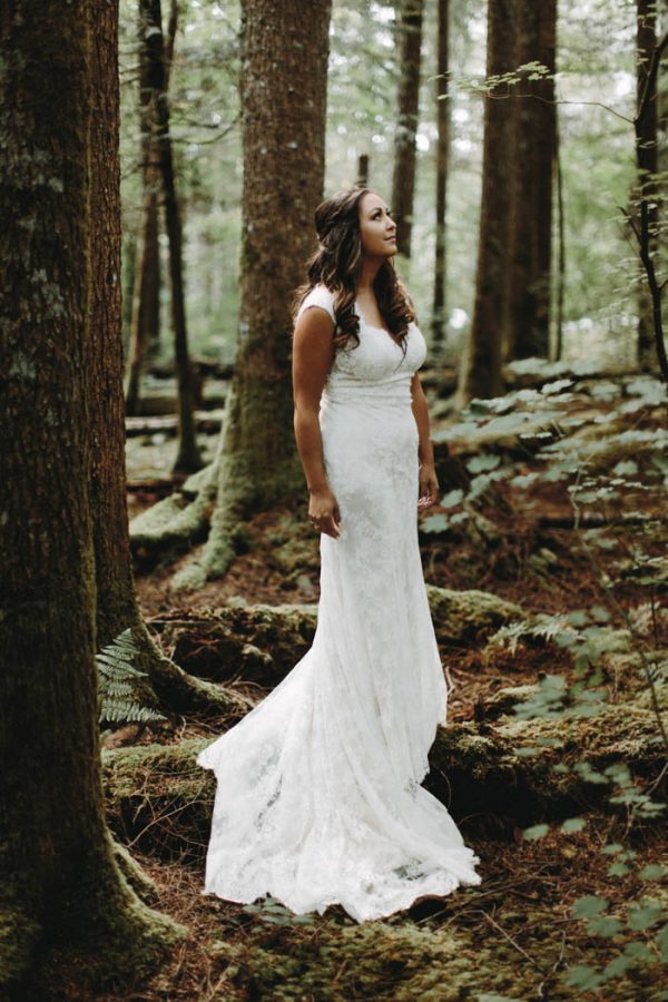 travel-inspired-wedding-in-the-woods-of-north-bend-wa-anni-graham-photography-60