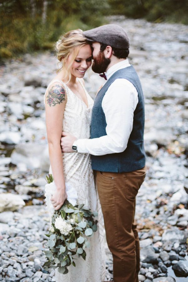 whimsical-and-heartfelt-wahclella-falls-elopement-abby-tohline-photography-co-14