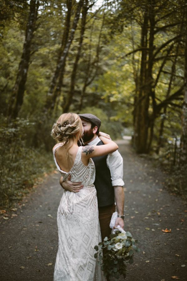 whimsical-and-heartfelt-wahclella-falls-elopement-abby-tohline-photography-co-16