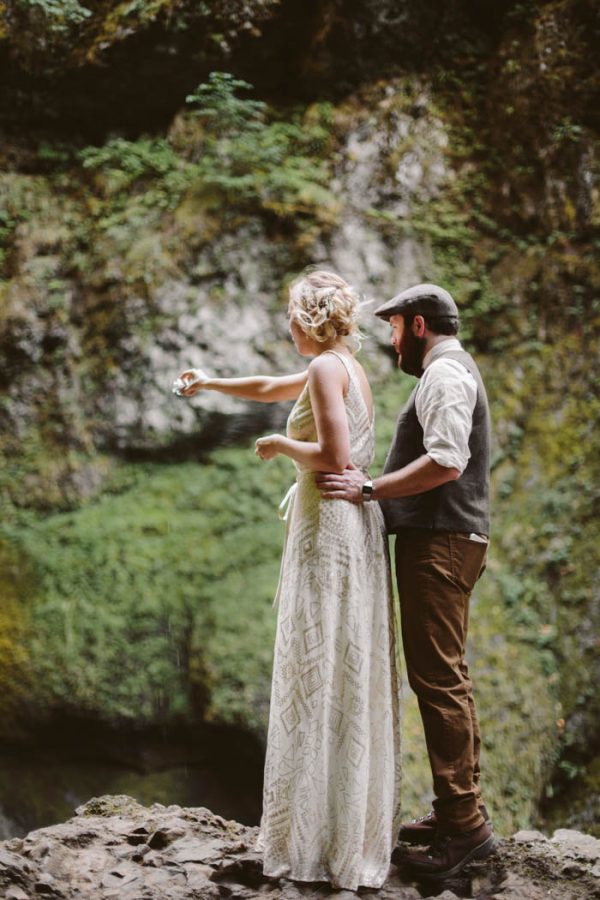 whimsical-and-heartfelt-wahclella-falls-elopement-abby-tohline-photography-co-18