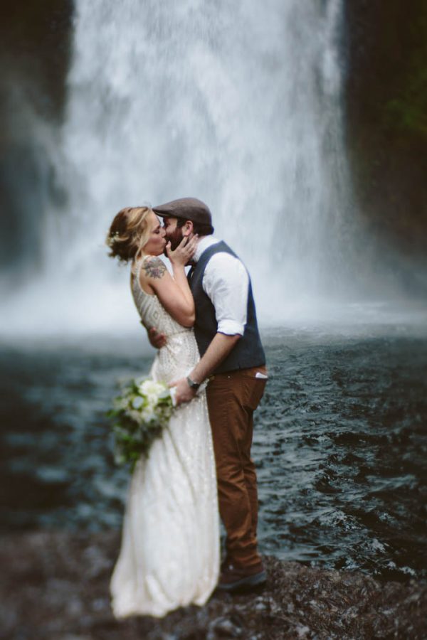 whimsical-and-heartfelt-wahclella-falls-elopement-abby-tohline-photography-co-32