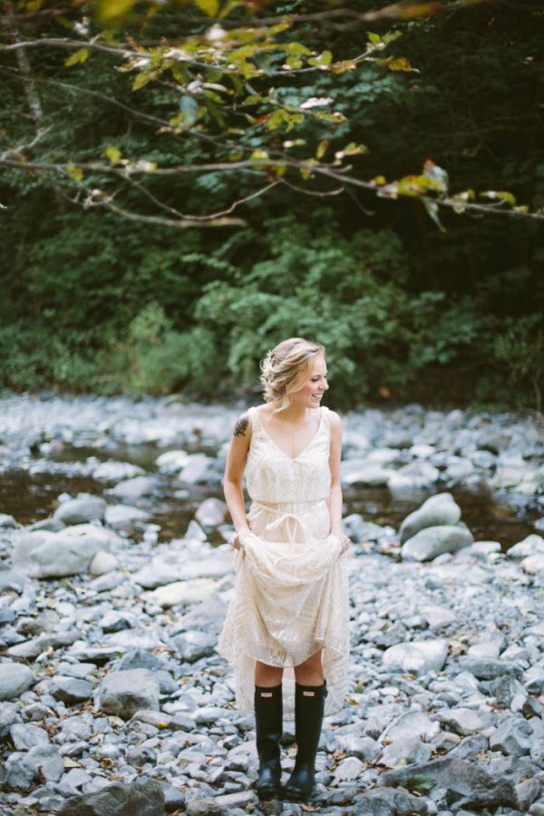 whimsical-and-heartfelt-wahclella-falls-elopement-abby-tohline-photography-co-6