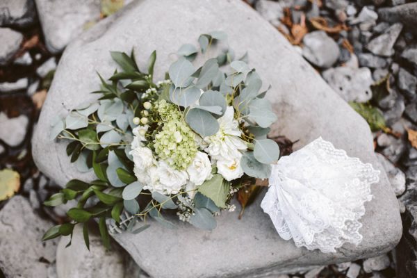 whimsical-and-heartfelt-wahclella-falls-elopement-abby-tohline-photography-co-8