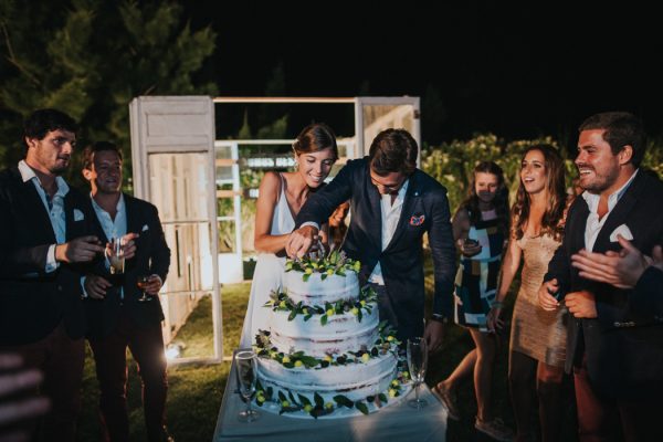effortlessly-beautiful-portuguese-wedding-at-home-22
