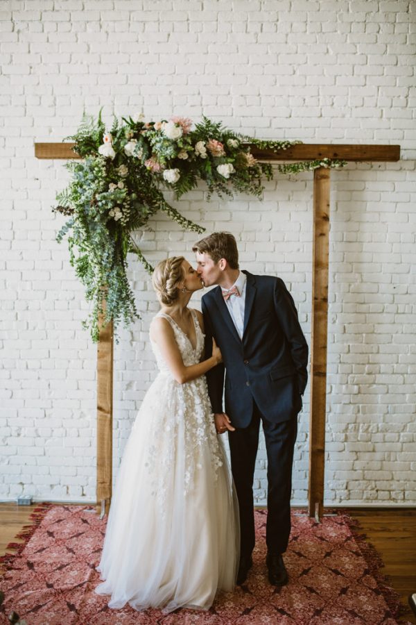 sweet-pastel-texas-wedding-at-one-eleven-east-17