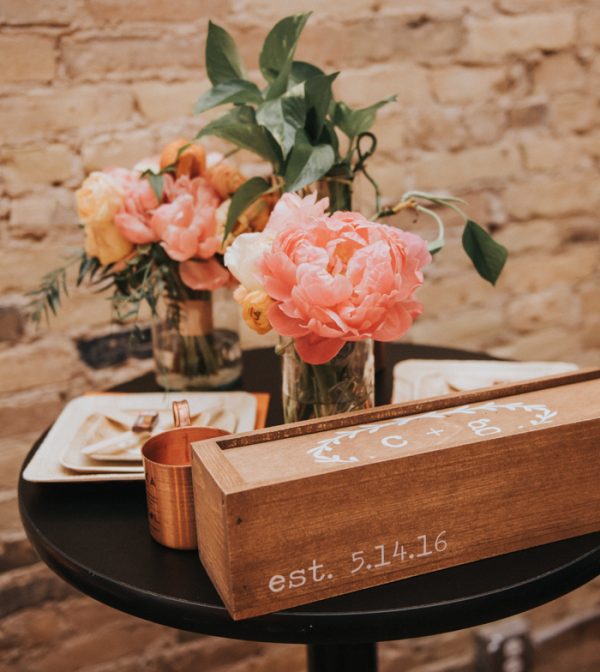 this-wedding-at-the-box-milwaukee-is-full-of-vintage-whimsy-37