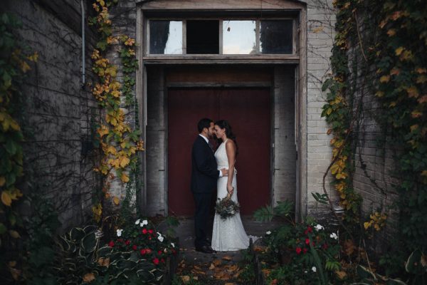 this-michigan-wedding-at-journeyman-distillery-is-sentimental-with-a-twist-sally-odonnell-photography-15