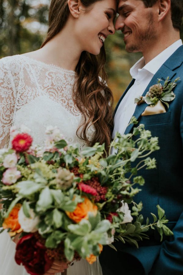 this-vibrant-fall-wedding-inspiration-gives-us-the-warm-fuzzies-weddings-by-alexandra-23