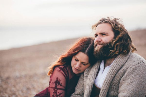 were-obsessed-with-the-bohemian-vibes-in-this-southsea-beach-engagement-hayley-savage-photography-2