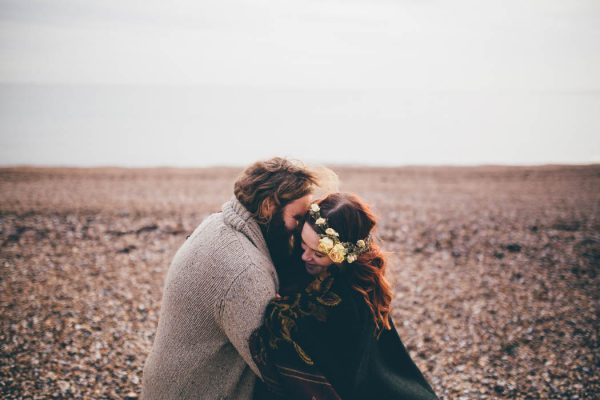 were-obsessed-with-the-bohemian-vibes-in-this-southsea-beach-engagement-hayley-savage-photography-3