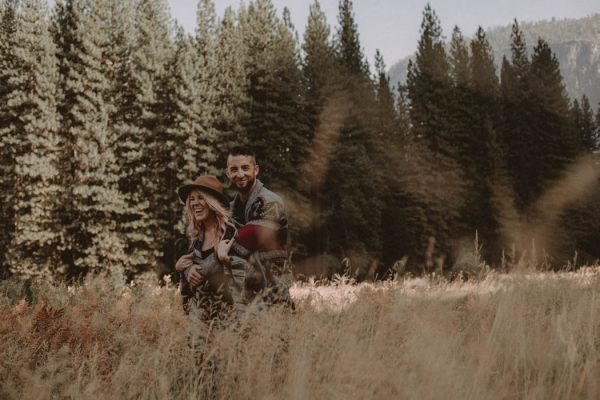 youll-love-the-epic-cuddles-in-this-yosemite-engagement-session-marcela-pulido-photography-15