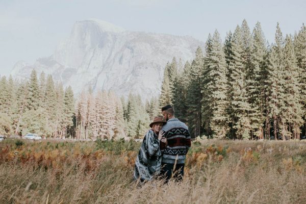 youll-love-the-epic-cuddles-in-this-yosemite-engagement-session-marcela-pulido-photography-16