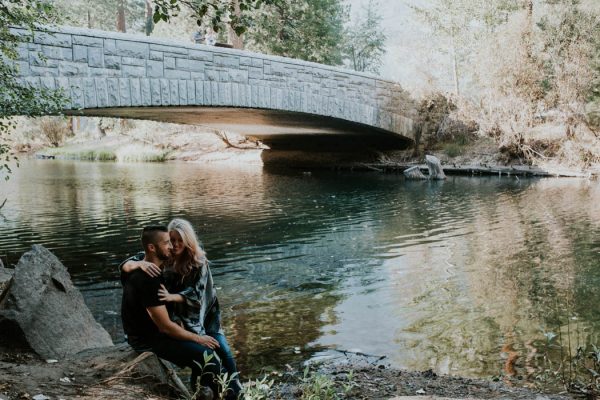 youll-love-the-epic-cuddles-in-this-yosemite-engagement-session-marcela-pulido-photography-46