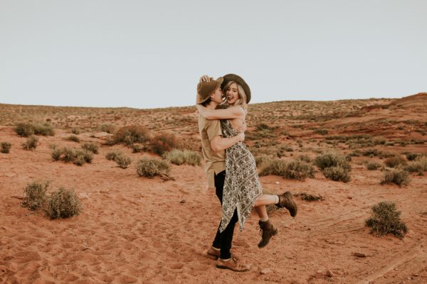 jaw-dropping-destination-engagement-session-at-horseshoe-bend-25