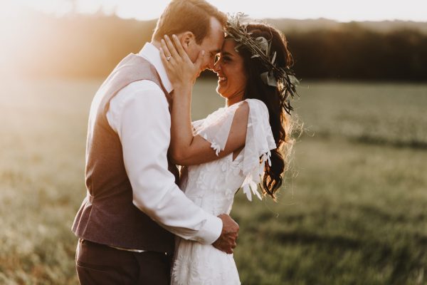 romantic-and-rustic-minnesota-wedding-at-mayowood-stone-barn-32