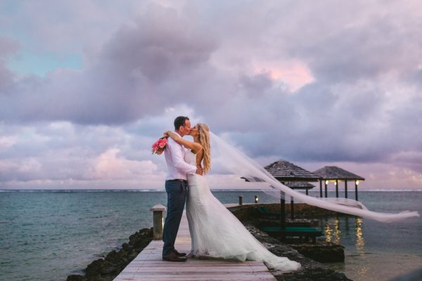 sunset-destination-wedding-on-fijis-coral-coast-26-600x400