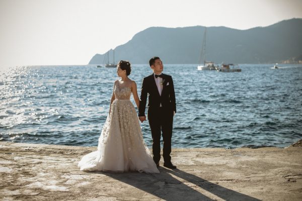 this-breathtaking-cinque-terre-wedding-has-the-most-stunning-bespoke-gown-22