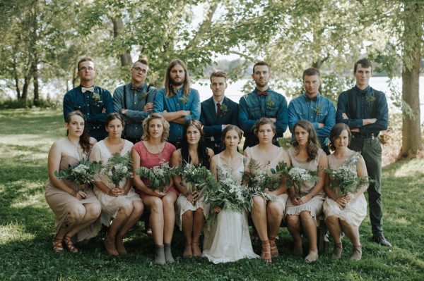 this-super-cool-summer-camp-wedding-is-all-about-community-14