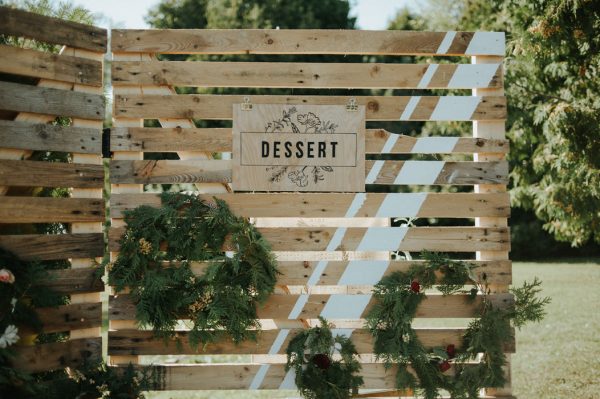 this-super-cool-summer-camp-wedding-is-all-about-community-25