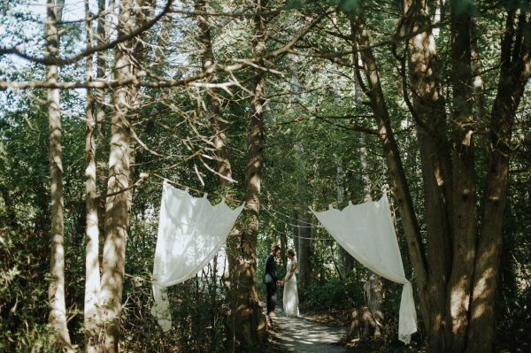 this-super-cool-summer-camp-wedding-is-all-about-community-8
