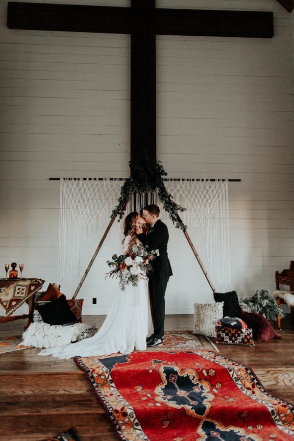 Eclectic Romantic Wedding Inspiration at The Chapel at Southwind Hills Peyton Rainey Photography and Chelsea Denise Photography-42