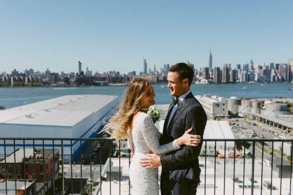this-couple-threw-an-outdoor-barbecue-wedding-in-brooklyn-at-501-union-amber-gress-photography-13