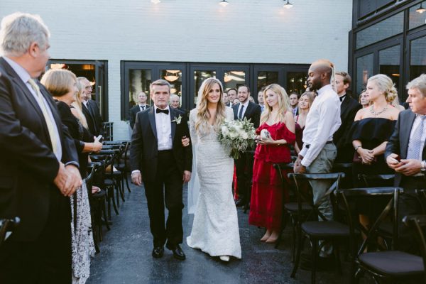 this-couple-threw-an-outdoor-barbecue-wedding-in-brooklyn-at-501-union-amber-gress-photography-32
