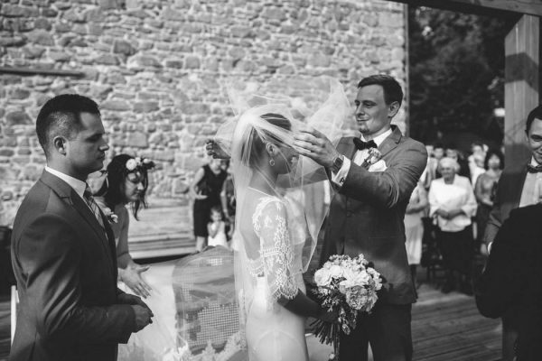 This Polish Wedding at Dolina Cedronu is Filled with Tuscan-Inspired Charm Time of Joy Photography-17