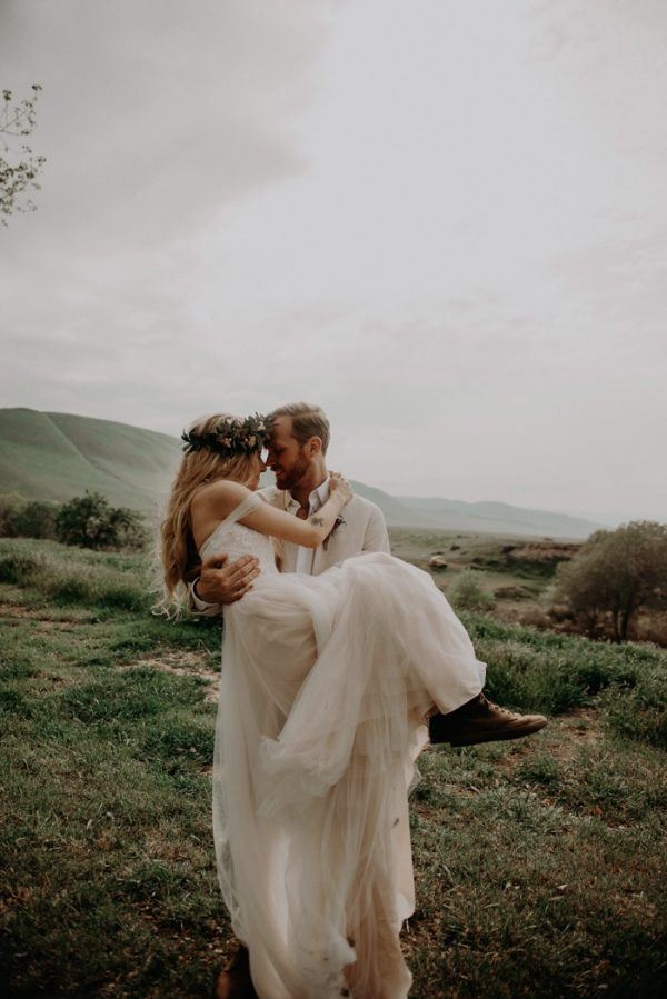 Wildly Romantic Wedding at Wind Wolves Preserve
