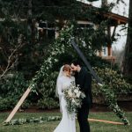 This Couple Leaned Into Their Darker Aesthetics for Their Alderbrook Spa & Resort Wedding