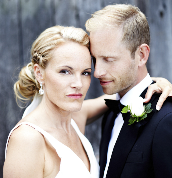 dramatic bride and groom portrait -  wedding photo by top Swedish wedding photographers Dayfotografi