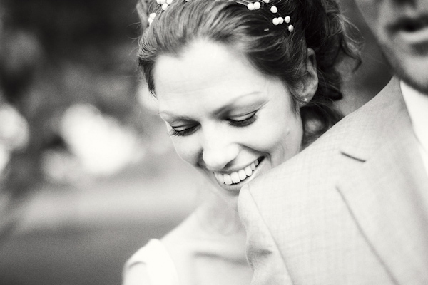 the happy bride smiling - wedding photo by top Swedish wedding photographers Dayfotografi