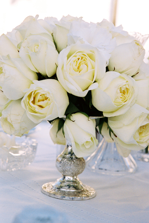 White Rose Wedding Centerpiece Photo By Yvette Roman Photography Wedding Inspiration Board Junebug Weddings