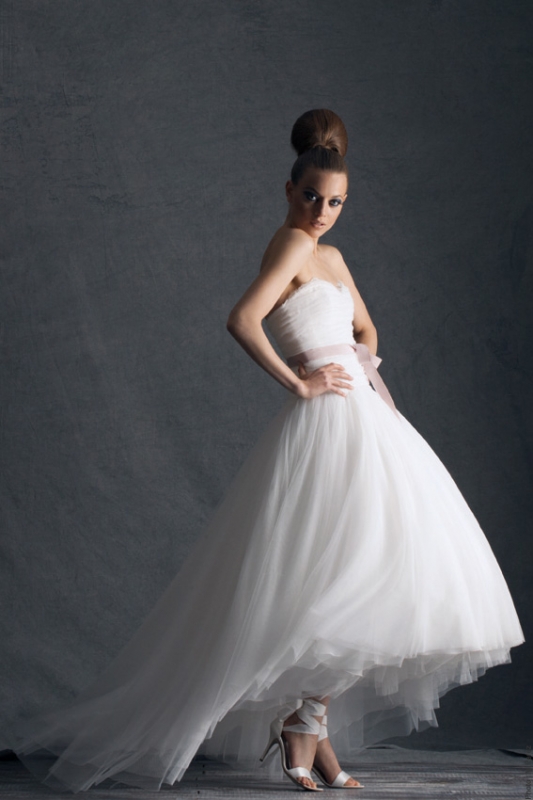 Cymbeline Paris - 2014 Bridal Collection - Houps Wedding Dress</p>

<p