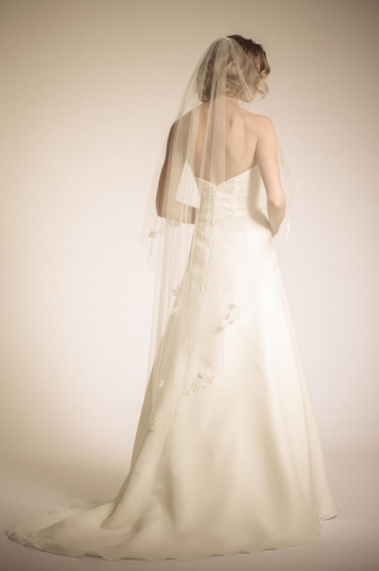 Amy Kuschel - 2014 Bridal Collection - <a href=