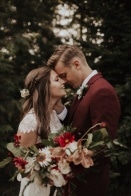 Stylish Outdoor Oregon Wedding at Clackamas River Farm