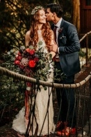 https://junebugweddings.com/wedding-blog/personal-treehouse-point-wedding-pure-pnw-eye-candy/