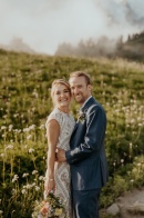 https://junebugweddings.com/wedding-blog/brightly-colored-eseeola-lodge-wedding/