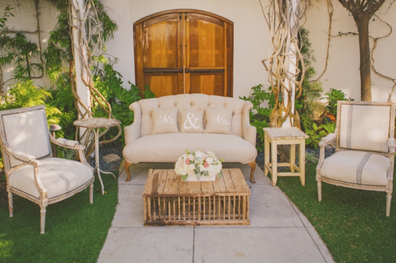 vintage reception outdoor seating, photo by Closer to Love Photography