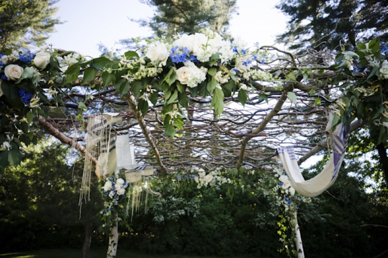 white and blue floral altar chuppah, photo by Asya Photography
