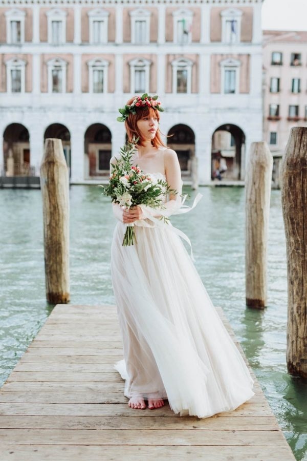 Gorgeous Venice Elopement Bridal Wedding Dress Inspiration