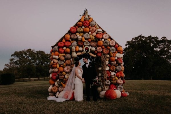 Fall Wedding Inspiration Pumpkin Backdrop