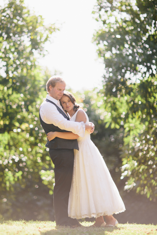 colorful handmade wedding in New Zealand with photos by Mary Sylvia Photography Inc. | junebugweddings.com