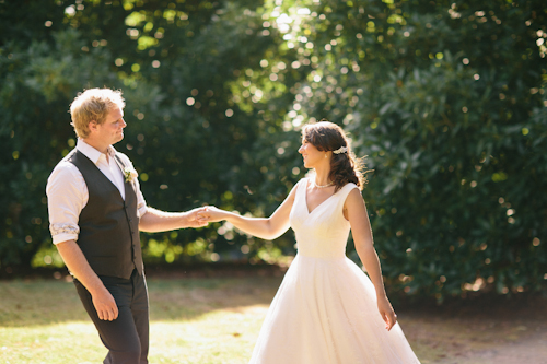 colorful handmade wedding in New Zealand with photos by Mary Sylvia Photography Inc. | junebugweddings.com