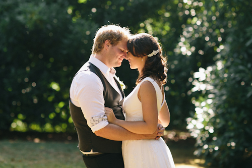 colorful handmade wedding in New Zealand with photos by Mary Sylvia Photography Inc. | junebugweddings.com