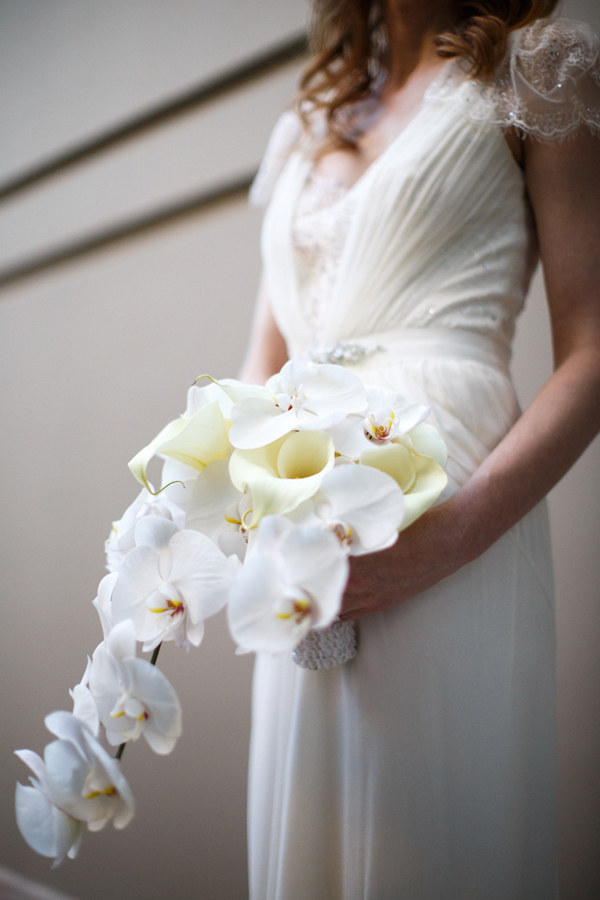 elegant black tie wedding at Sanctuary Camelback Mountain in Arizona with photos by Jennifer Bowen Photography | junebugweddings.com