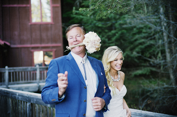 wedding photo by Portland, Oregon and Seattle, Washington based Ryan Flynn Photography | via junebugweddings.com