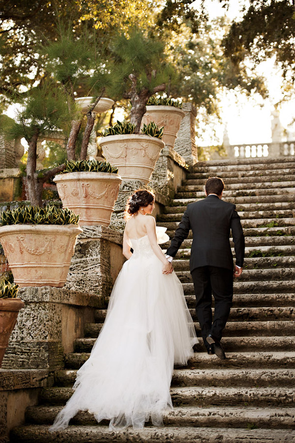 modern chic wedding at the W Hotel Miami photographed by Maloman Photographers