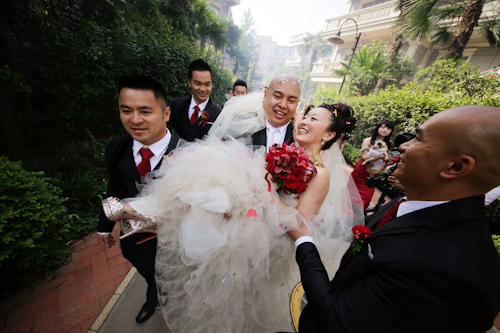 lavish and elegant wedding in Xian China, photos by Chris+Lynn Photography | junebugweddings.com